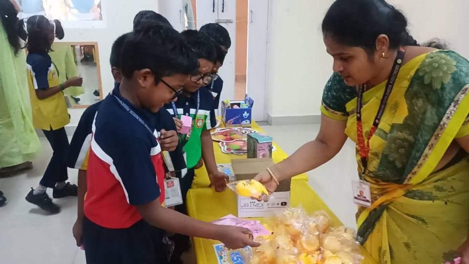 More from YELLOW FEAST SHOPPING  CELEBERATION